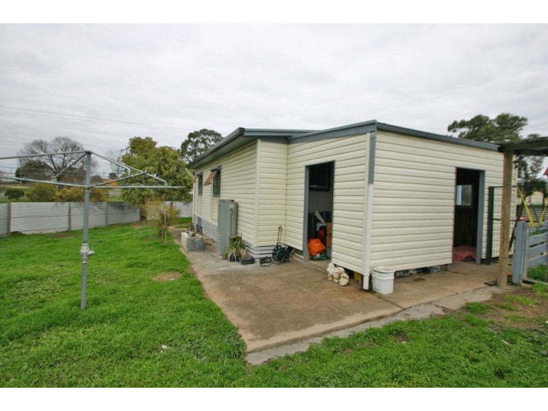 64 Queen Street, Ararat VIC 3377