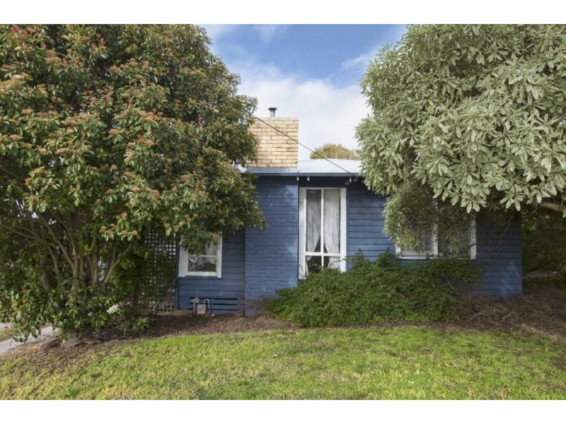 24 Montgomery Street, Ararat VIC 3377