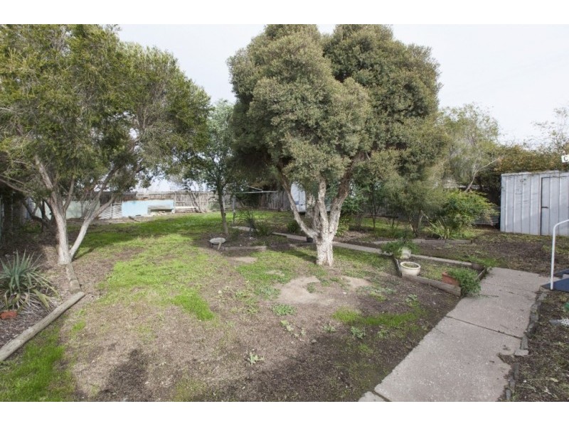 24 Montgomery Street, Ararat VIC 3377