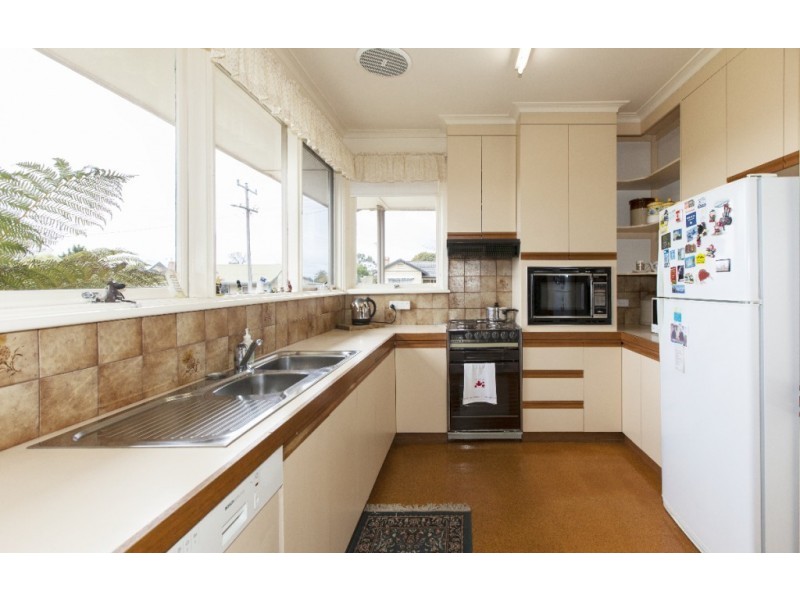 32 Coad Street, Ararat VIC 3377