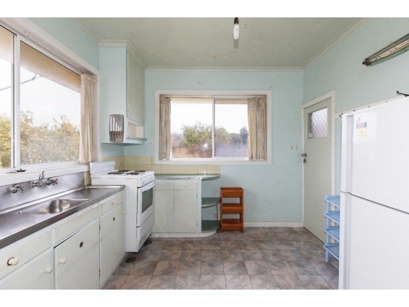 6 Clay Street, Ararat VIC 3377