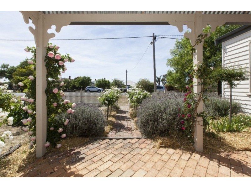 13 Queen Street, Ararat VIC 3377