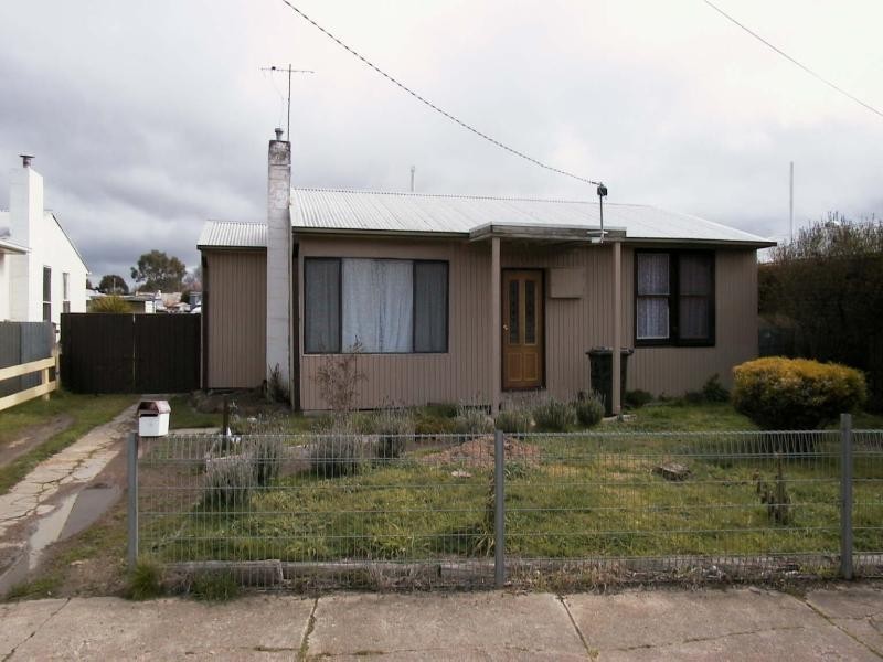 23 Smith STREET, Ararat VIC 3377