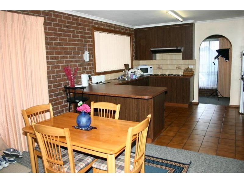 8 Kneebone Street, Ararat VIC 3377