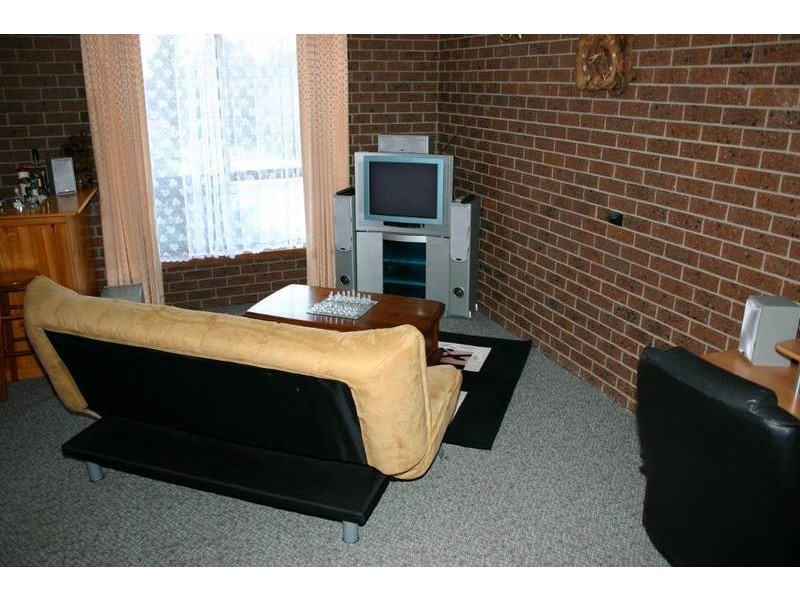 8 Kneebone Street, Ararat VIC 3377