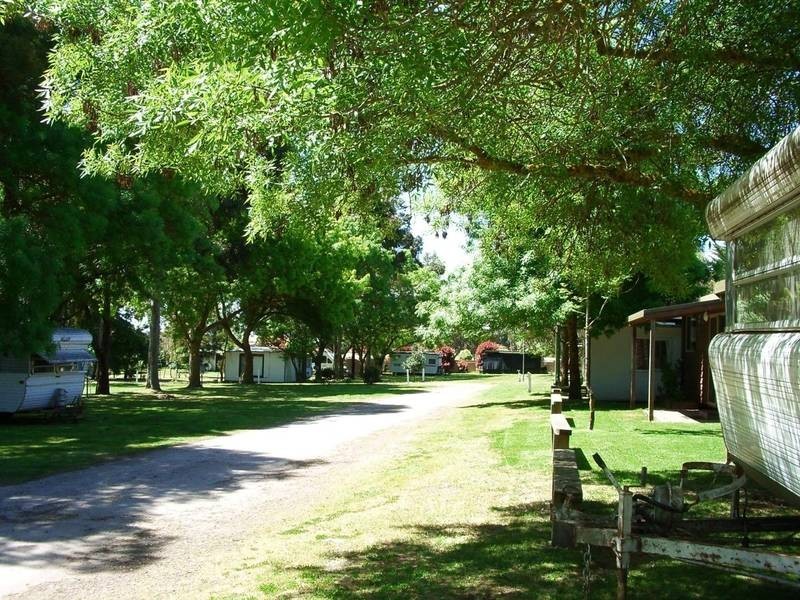 1 Foreshore Road, Lake Bolac VIC 3351