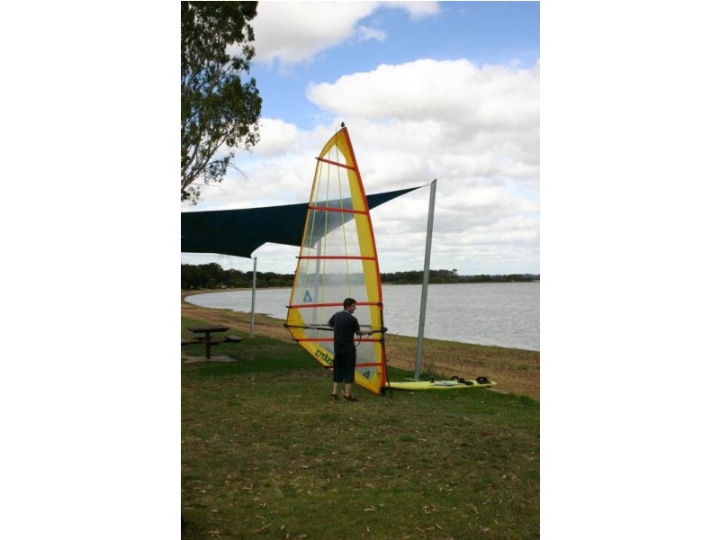 1 Foreshore Road, Lake Bolac VIC 3351