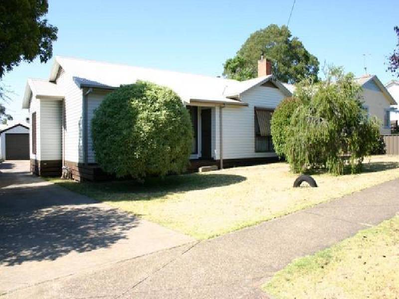 12 Wilmot Street, Ararat VIC 3377