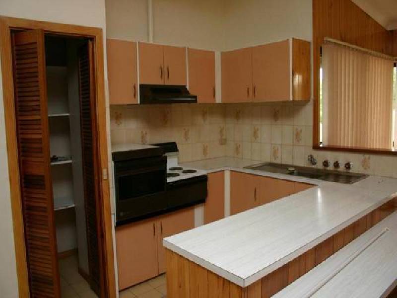 54 McKinlay Street, Landsborough VIC 3384