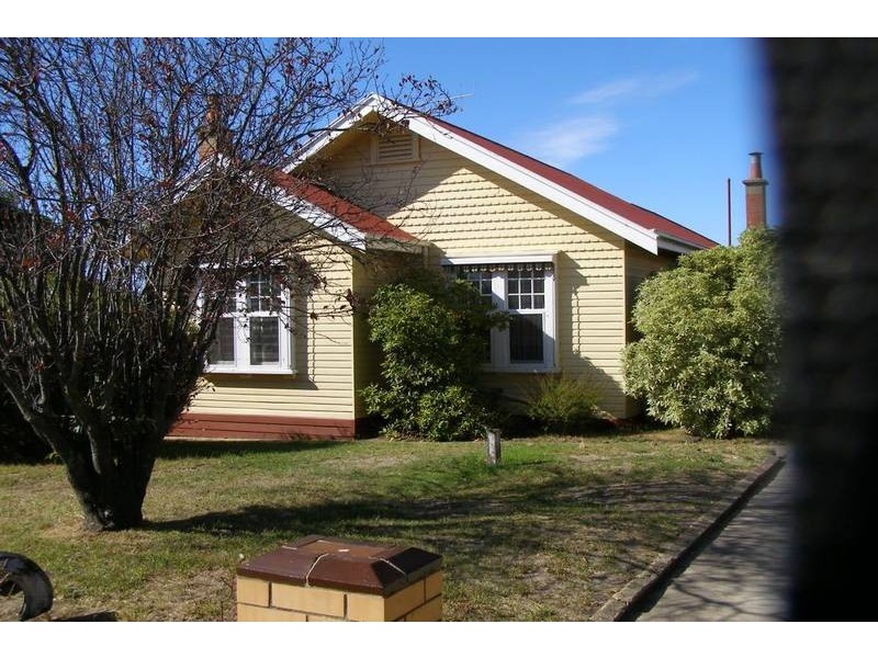 11 High Street West, Ararat VIC 3377