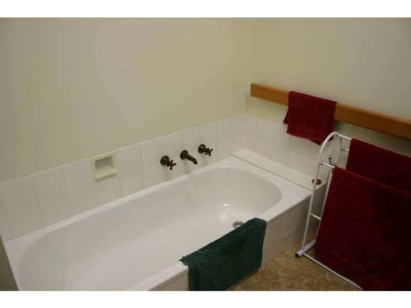 2/4 Kimbarra Court, Ararat VIC 3377