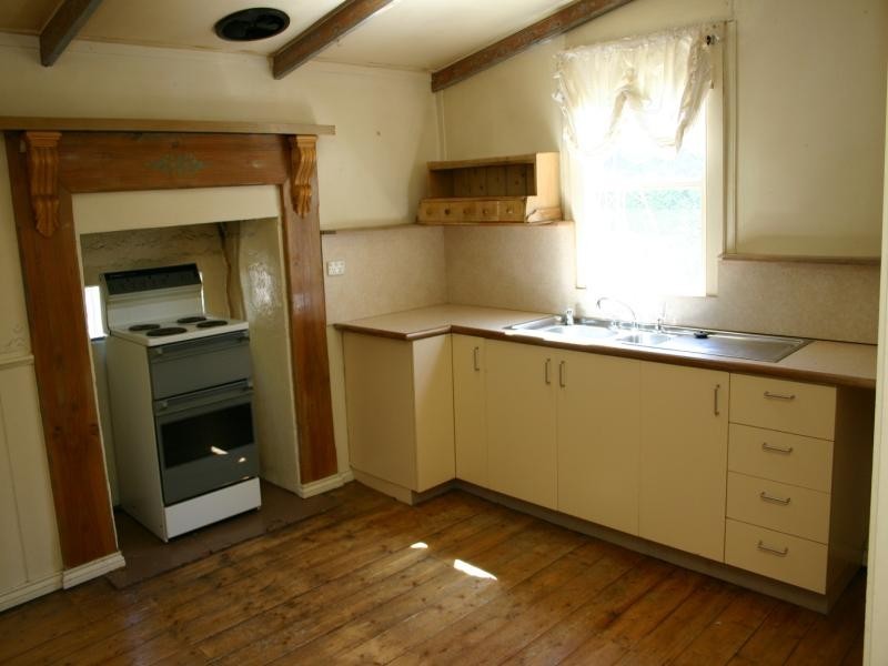 106 Main Street, Great Western VIC 3377