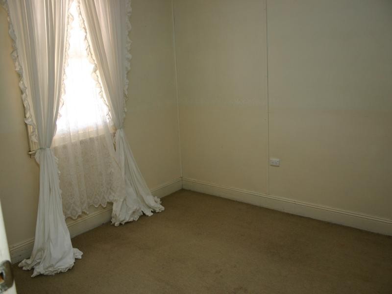 106 Main Street, Great Western VIC 3377