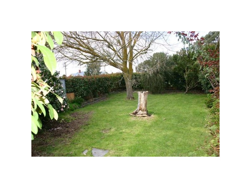 2 Queen Street South, Ararat VIC 3377