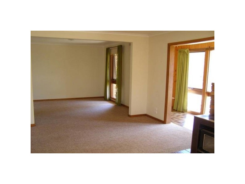 73 Elizabeth Street, Ararat VIC 3377