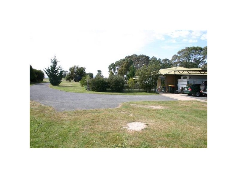 48 Jacksons Creek Road, Ararat VIC 3377