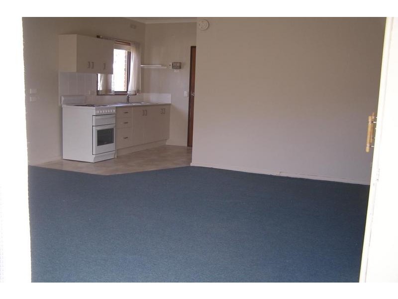 8/42 Carey Street, Ararat VIC 3377