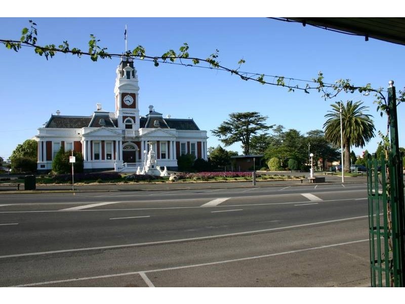 194-196 Barkly Street, Ararat VIC 3377