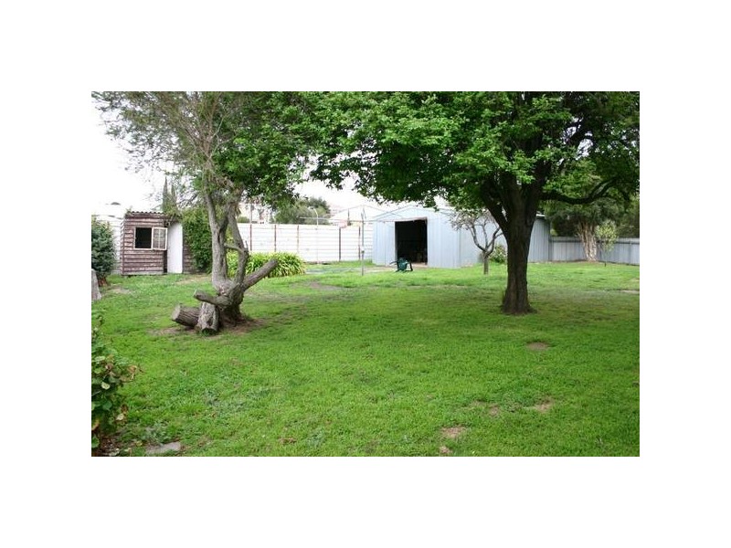 75 Queen Street, Ararat VIC 3377