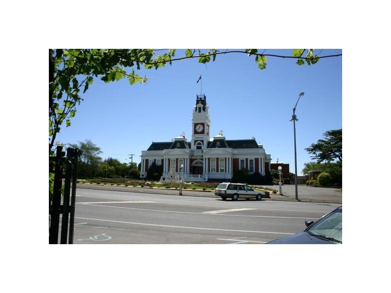 206-208 Barkly Street, Ararat VIC 3377