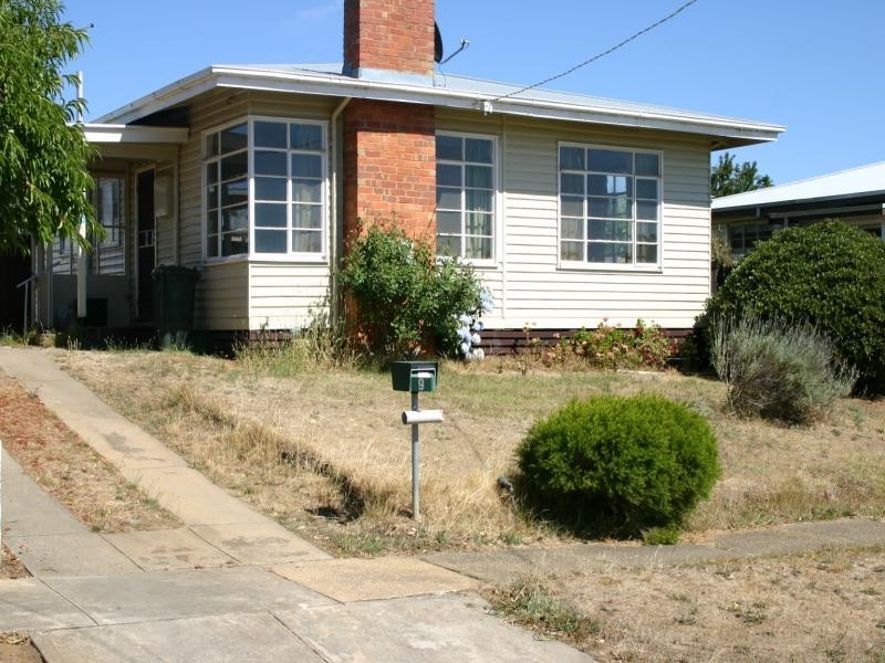 9 Webb Street, Ararat VIC 3377