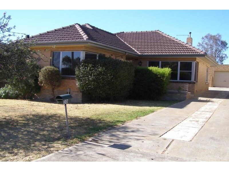 30 McGibbony Street, Ararat VIC 3377