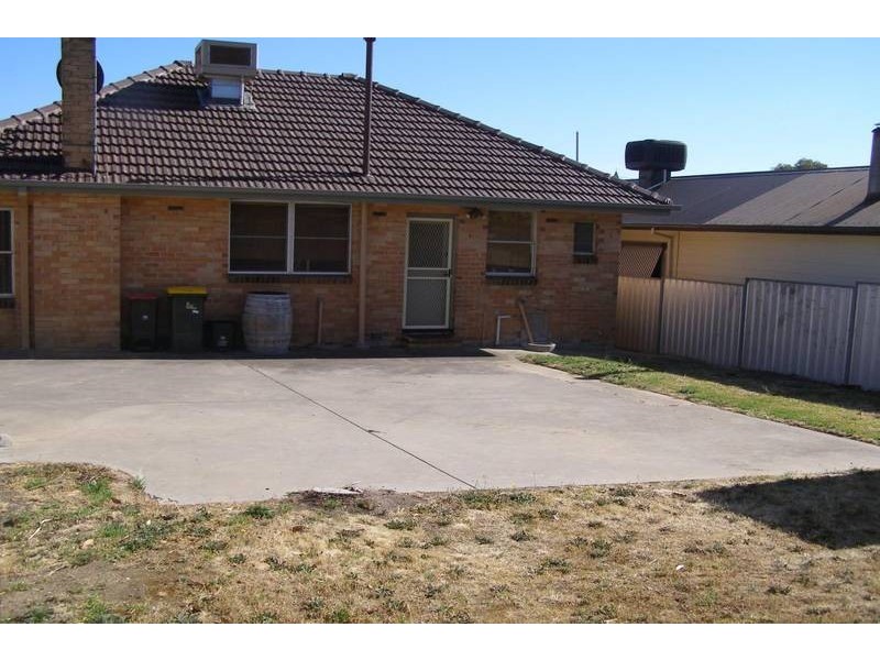 30 McGibbony Street, Ararat VIC 3377