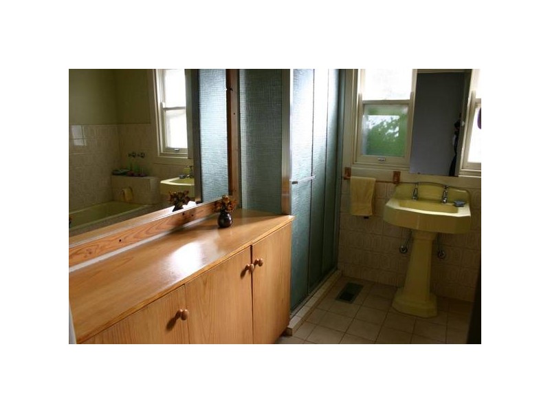 44 Barkly Street West, Ararat VIC 3377