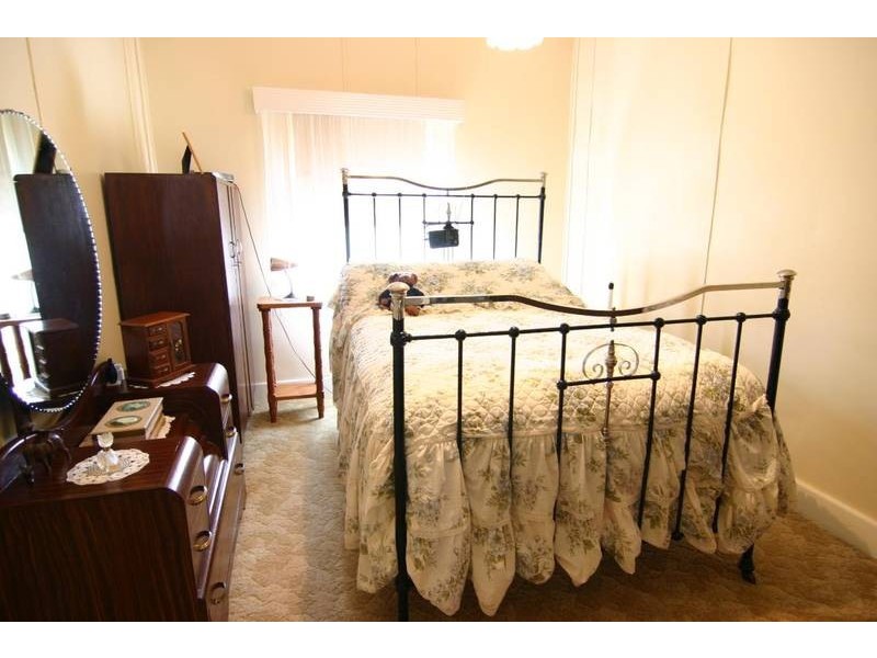 39 Grahams Road, Lake Bolac VIC 3351