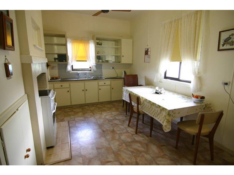 39 Grahams Road, Lake Bolac VIC 3351