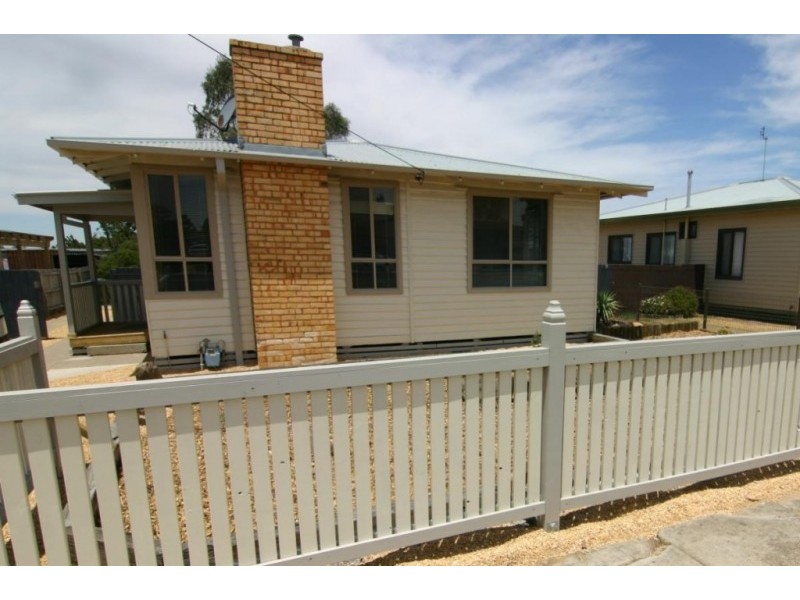 60 Campbell Street, Ararat VIC 3377
