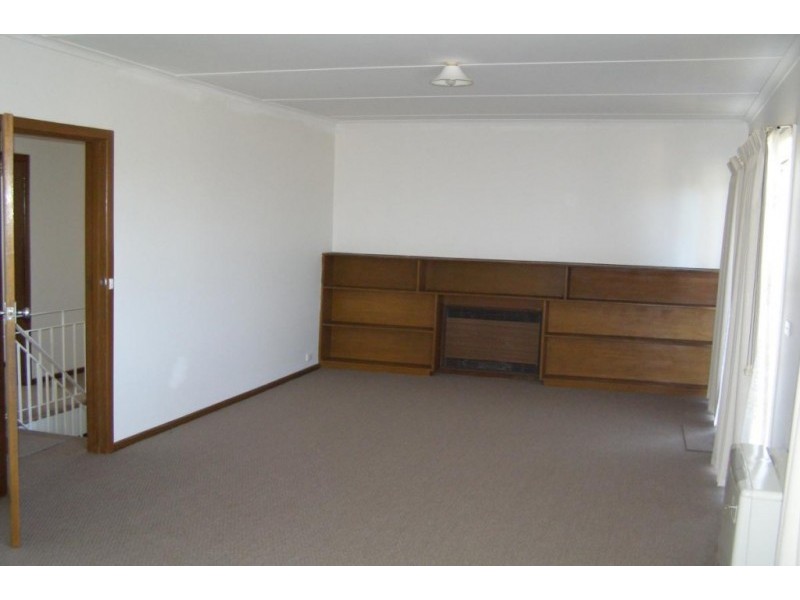 30 Tatyoon Road, Ararat VIC 3377
