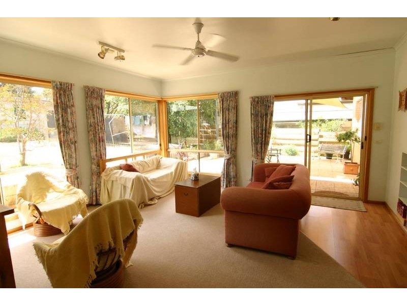 48 Barkly Street West, Ararat VIC 3377