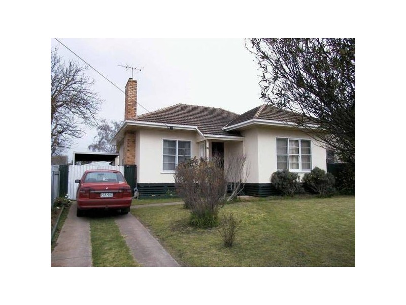 14 Bonnin Avenue, Ararat VIC 3377