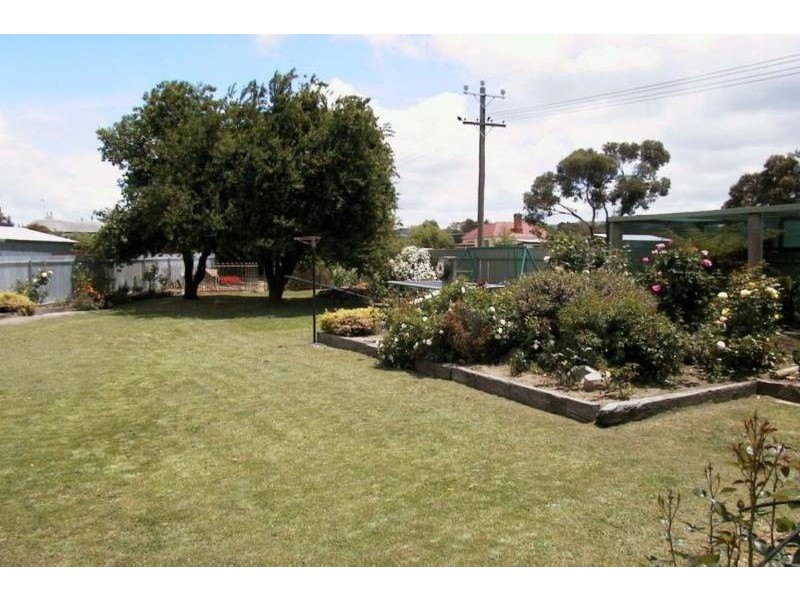 14 Grano Street, Ararat VIC 3377