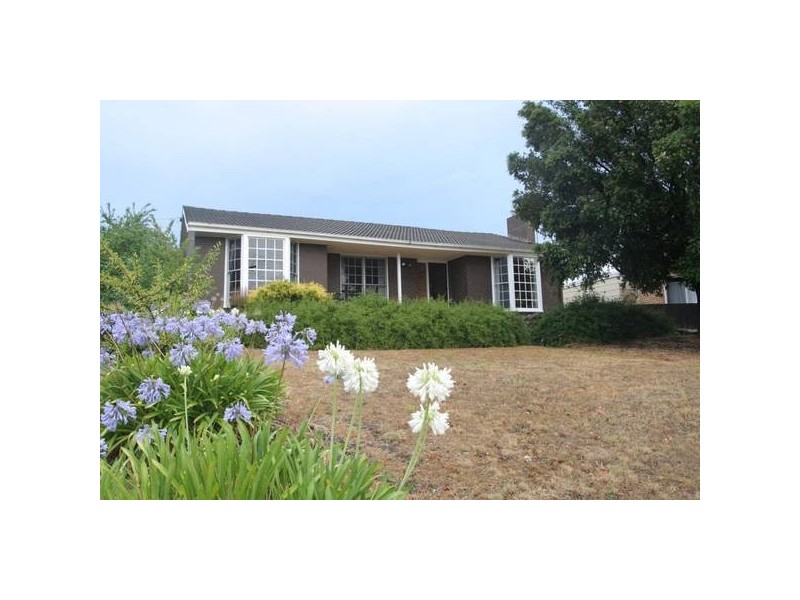 42 Port Fairy Road, Ararat VIC 3377