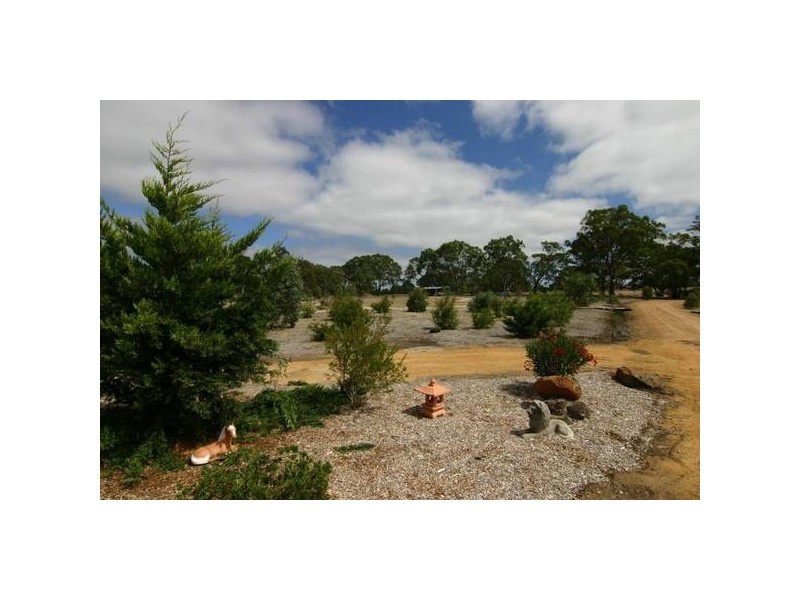 101 Bolton Road, Moyston VIC 3377