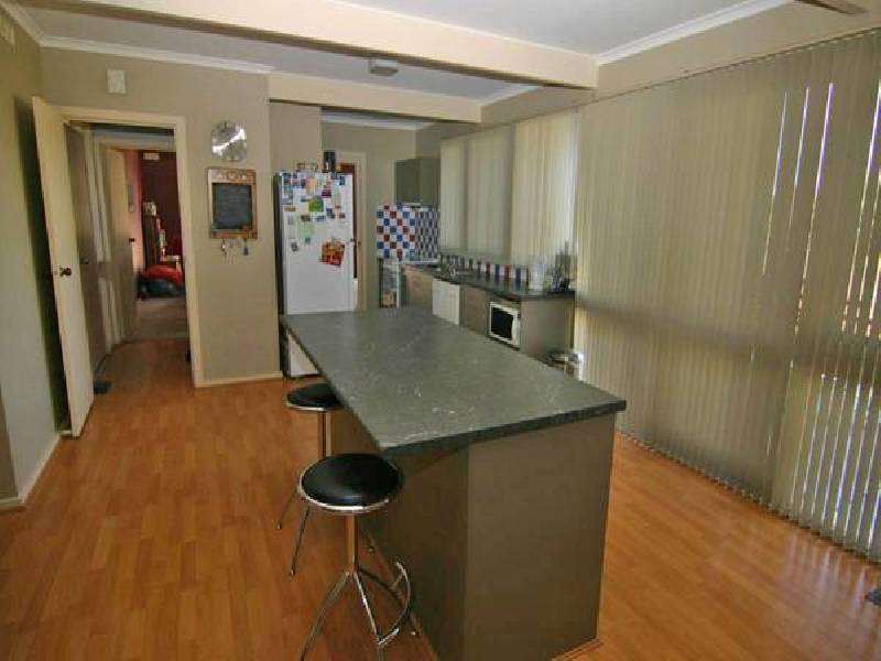 27 High Street West, Ararat VIC 3377