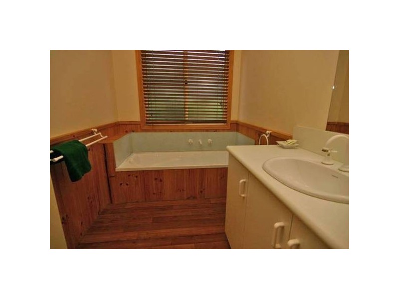 1 Tandara Road, Halls Gap VIC 3381