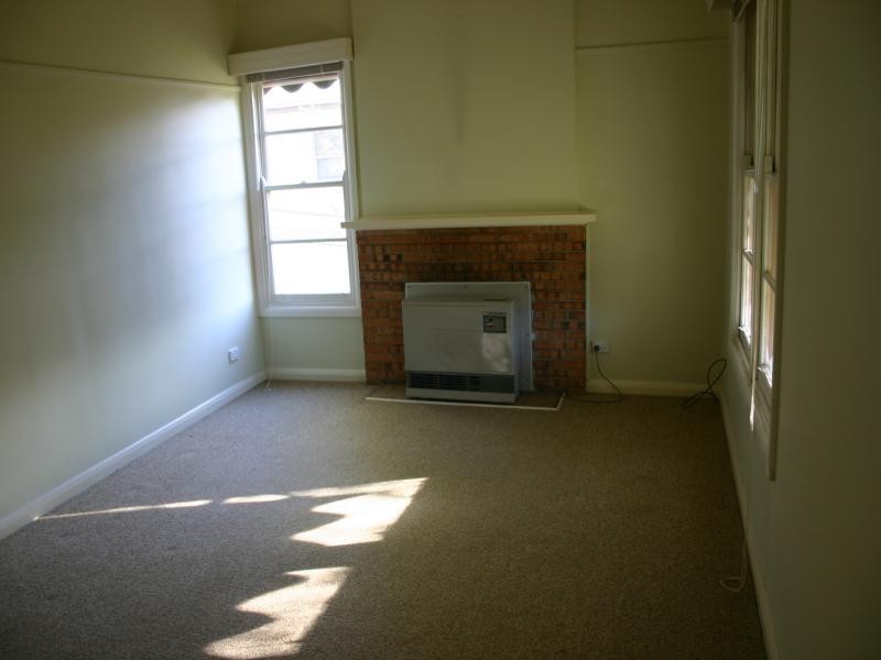 2 Aradale Avenue, Ararat VIC 3377