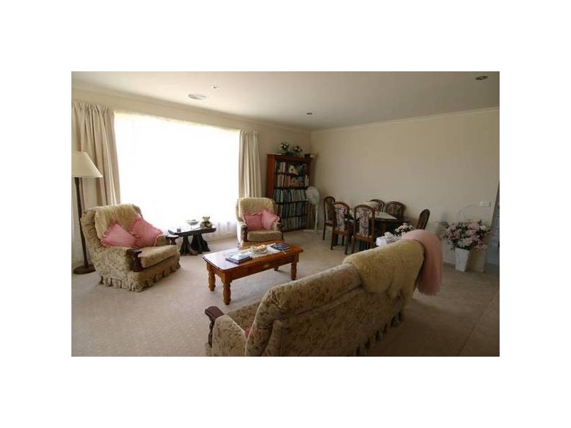 16 Wilmot Street, Ararat VIC 3377