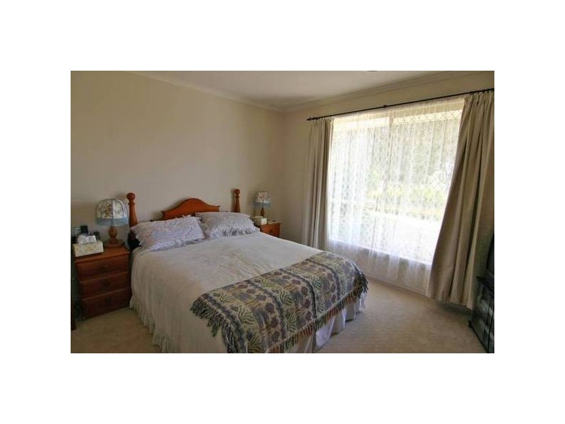 16 Wilmot Street, Ararat VIC 3377