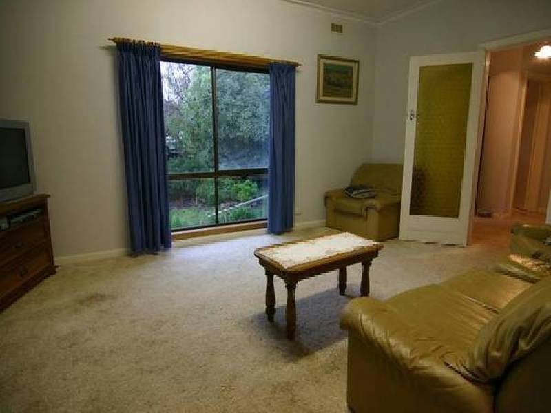 6 Clarke Street, Ararat VIC 3377