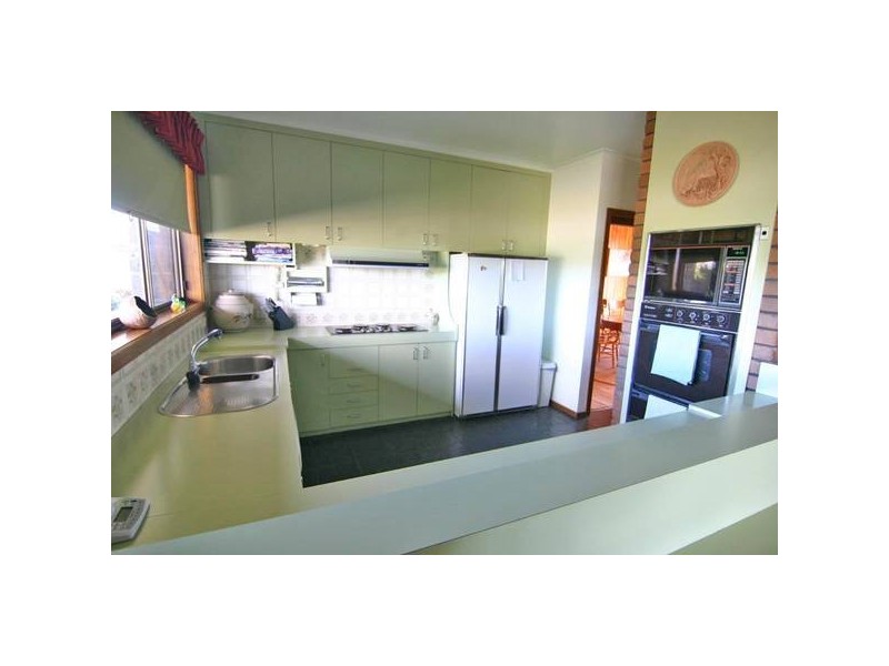 35 Kangaroo Point Road, Ararat VIC 3377