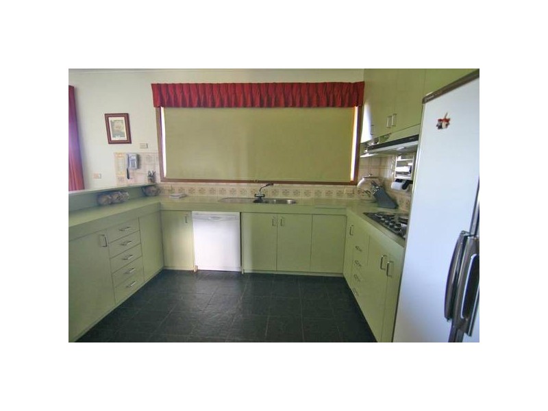 35 Kangaroo Point Road, Ararat VIC 3377