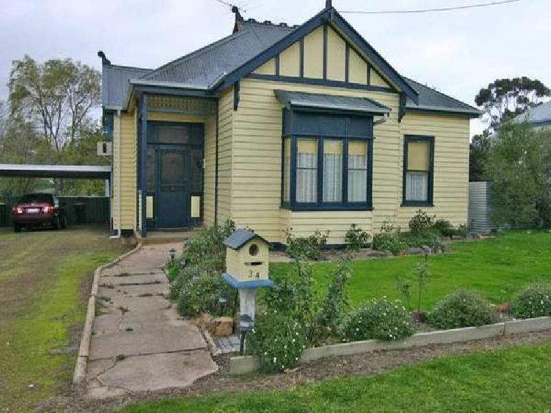 34 Benbow Street, Ararat VIC 3377