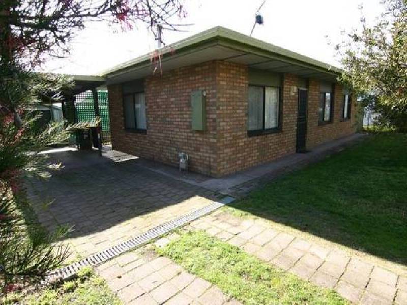 9 McLellan Street, Ararat VIC 3377