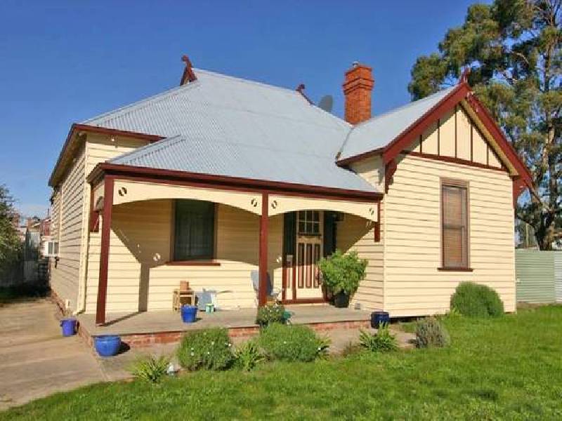 Tobin Street, Ararat VIC 3377