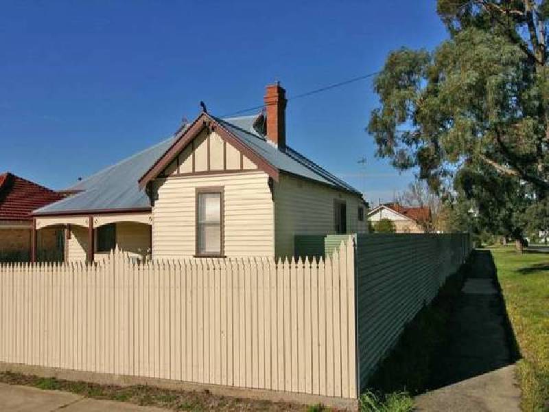 Tobin Street, Ararat VIC 3377