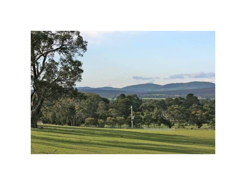 5 Picnic Road, Ararat VIC 3377